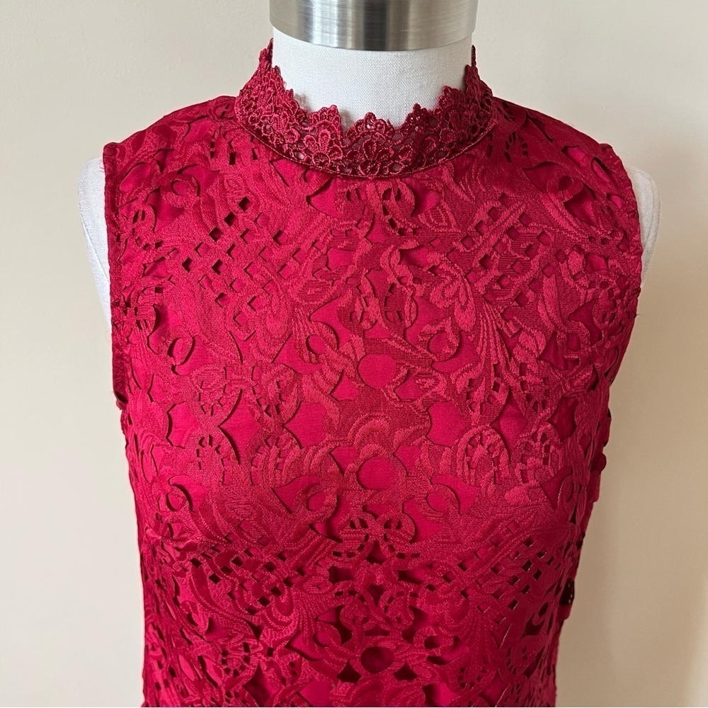 Chi Chi London lace shift dress 13470 - Picture 5 of 11